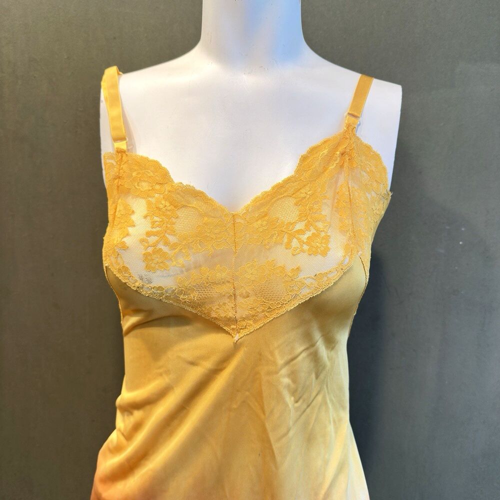Vintage 1960s Komar colorwave Slip Dress Lingerie Lace Trim Size 34 made in US